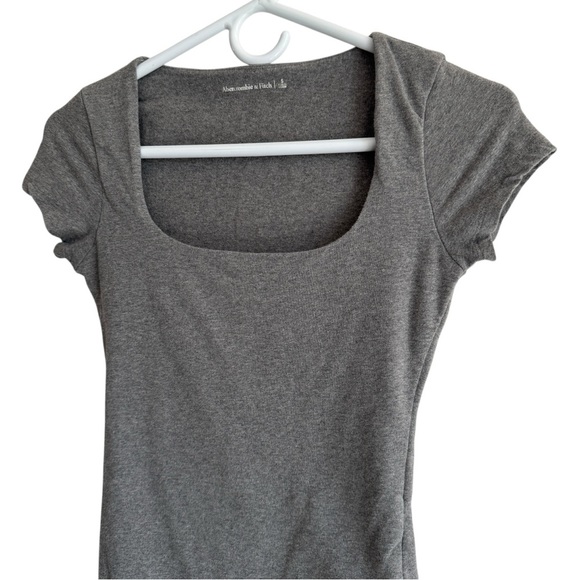 Abercrombie & Fitch Short-Sleeve Seamless Fabric Squareneck Bodysuit, Size S - Picture 2 of 6